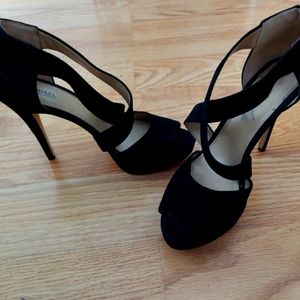 SHOES Michael kors size 7 Black suede Stiletto Heel w ZIPPER ON back of foot .